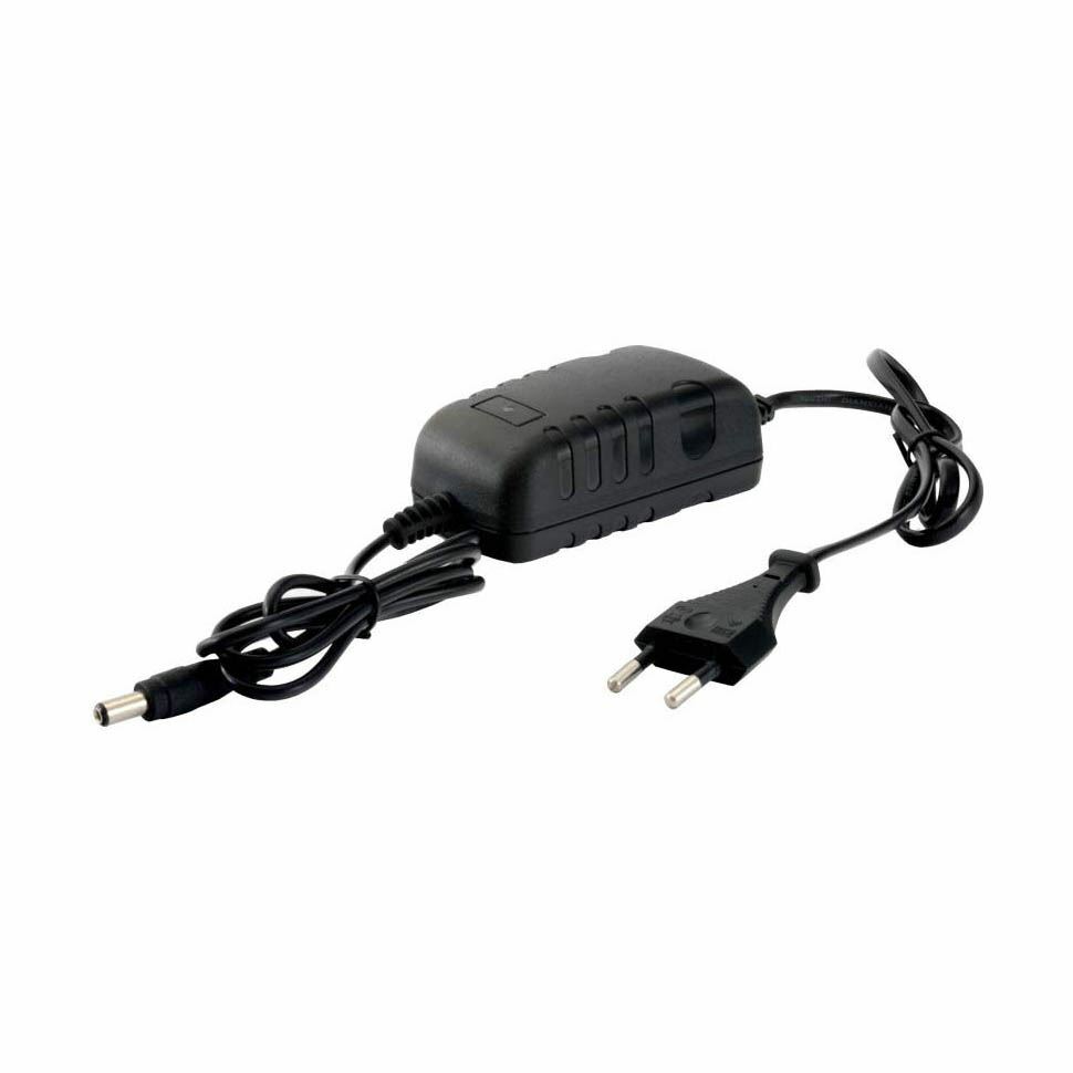 Napajalnik 12V/2A vtični DO