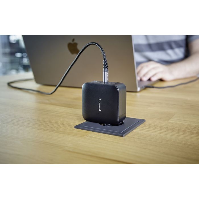 Intenso 140W GaN napajalnik s priključkom 3xUSB-C in 1xUSB-A ter priloženim 2M 200W USB-C kablom - slika 5