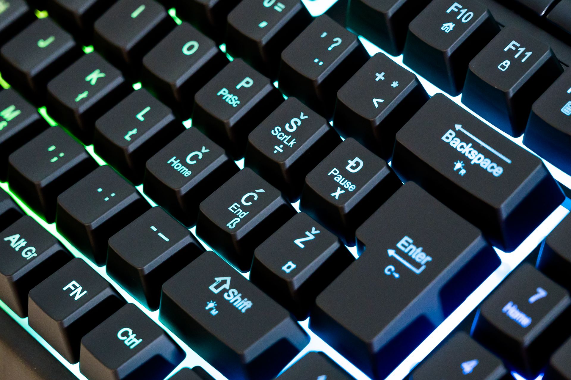 REDRAGON COMBO S149-BA SET (4in1) TIPKOVNICA SLO/CRO, MIŠKA, SLUŠALKE IN PODLOGA - slika 3