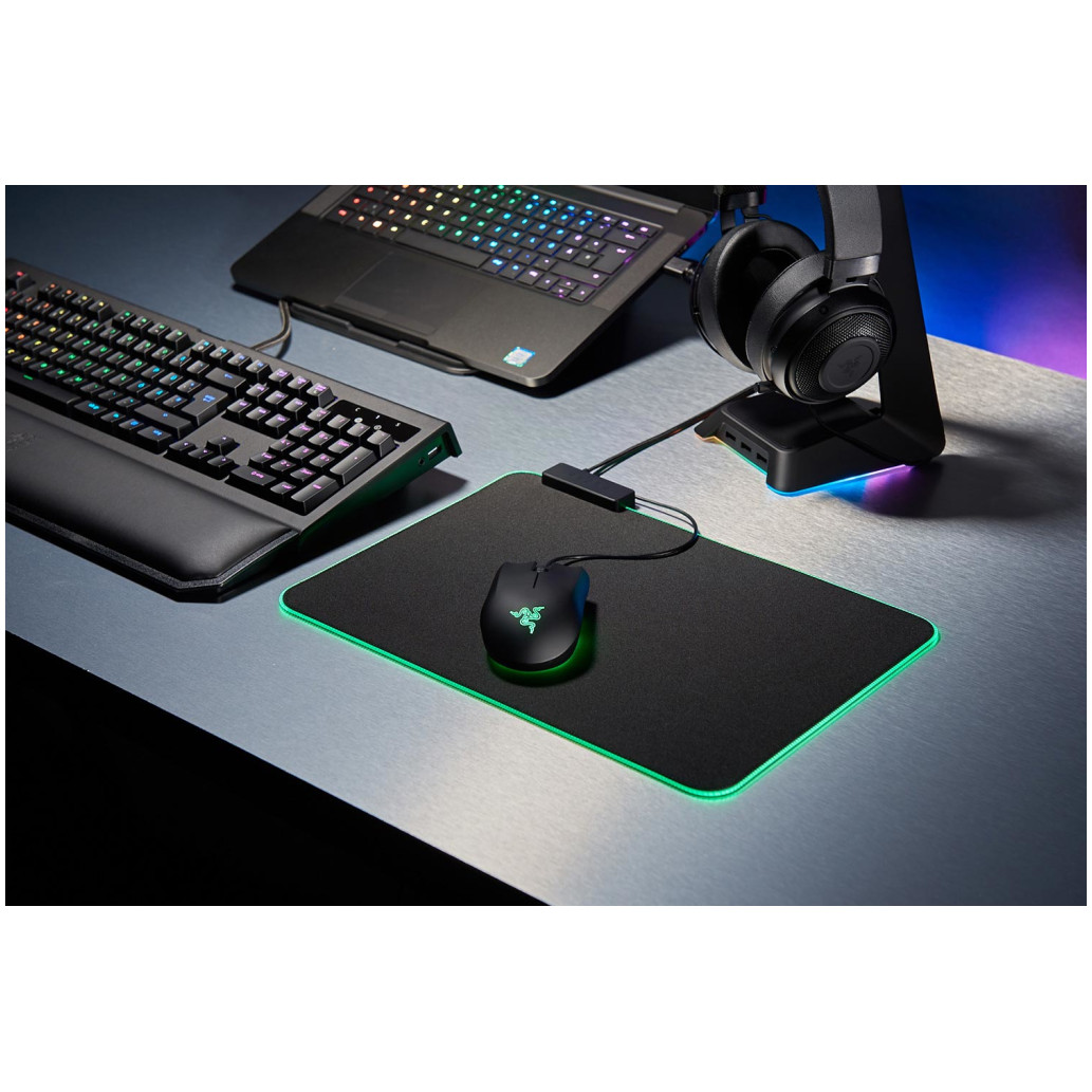 Podloga za miško Razer mikrovlakna 355x255x4mm Goliathus Chroma RGB osvetlitev črna (RZ02-02500100-R3M1) - slika 3
