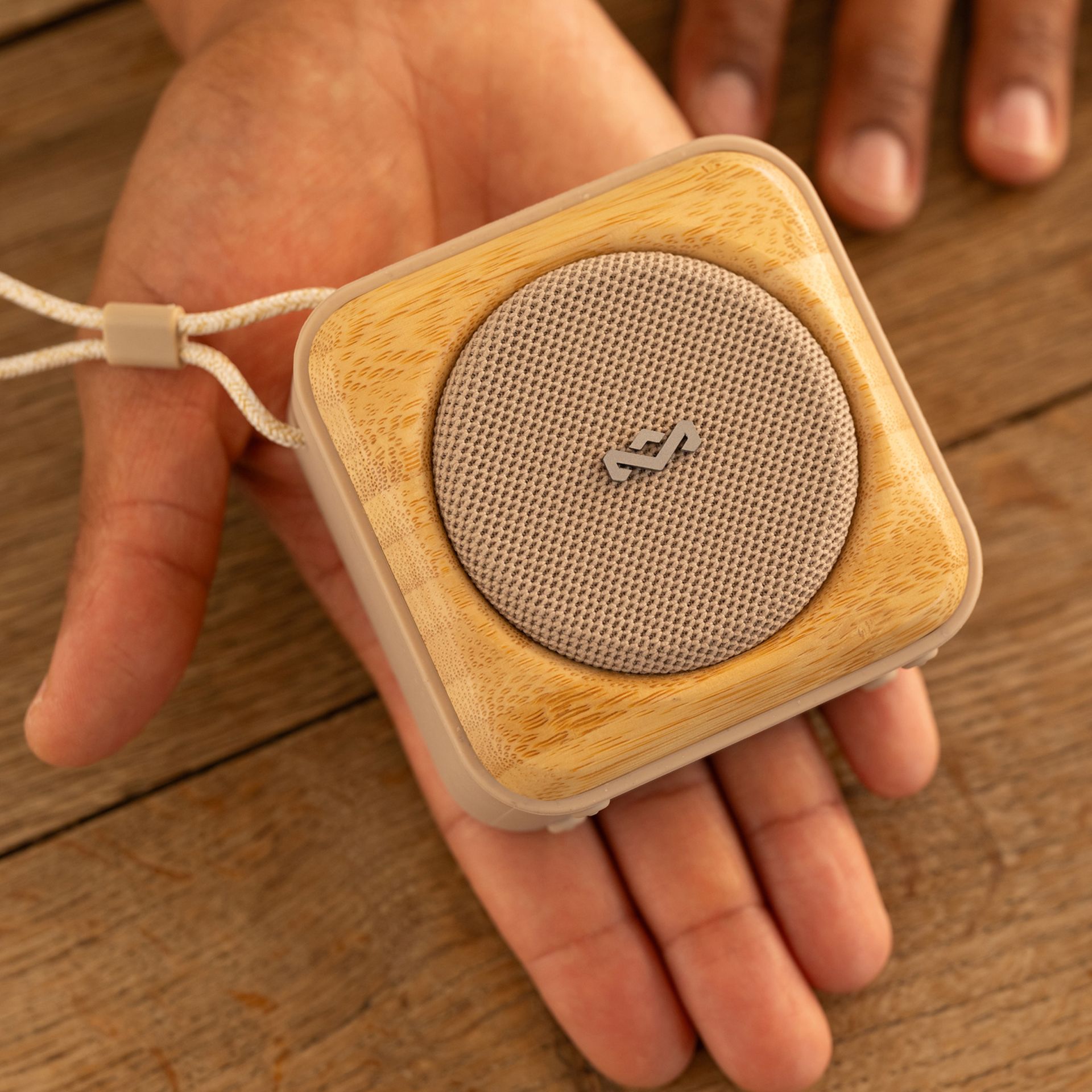 HOUSE OF MARLEY ROOTS BT SPEAKER CREAM - slika 4