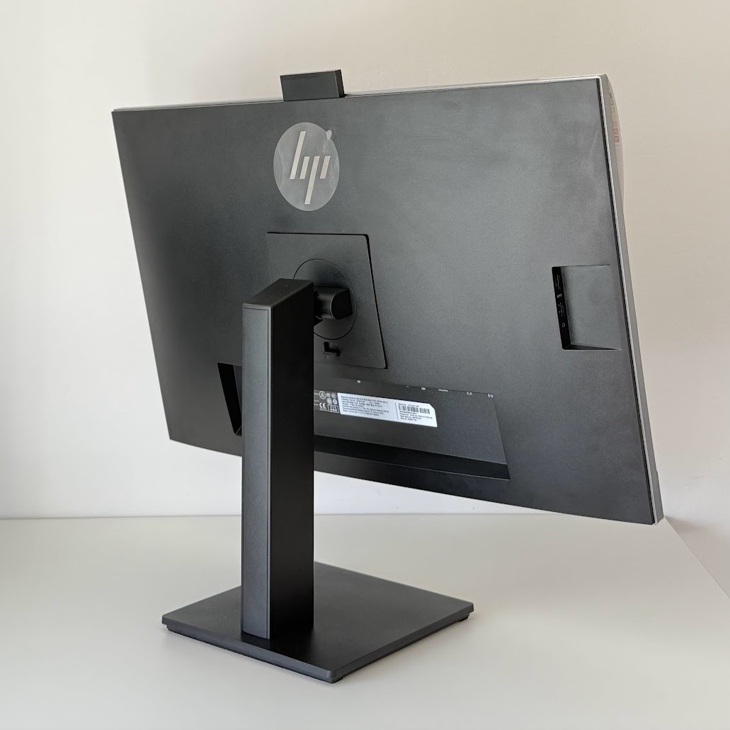 HP EliteDisplay E273m 68,5 cm (27'') | vgradna spletna kamera + Bang & Olufsen zvočniki - slika 4